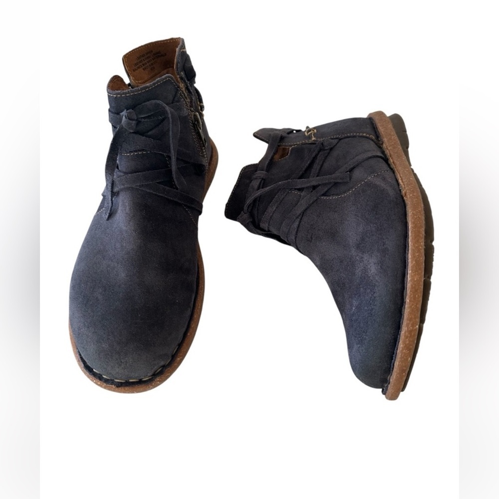 Born Navy Suede Lace-Up Ankle Booties with Tan Crepe Sole - Picture 1 of 14